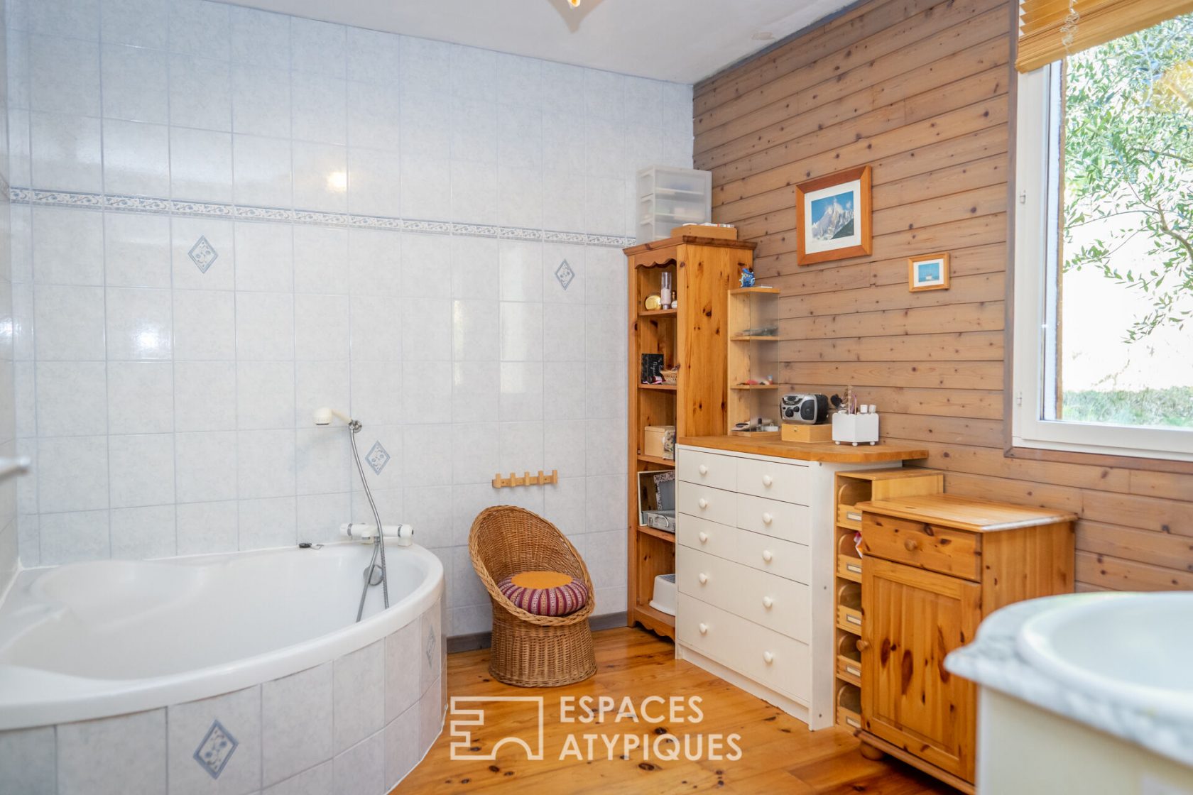 Quiet house yet close to all amenities
