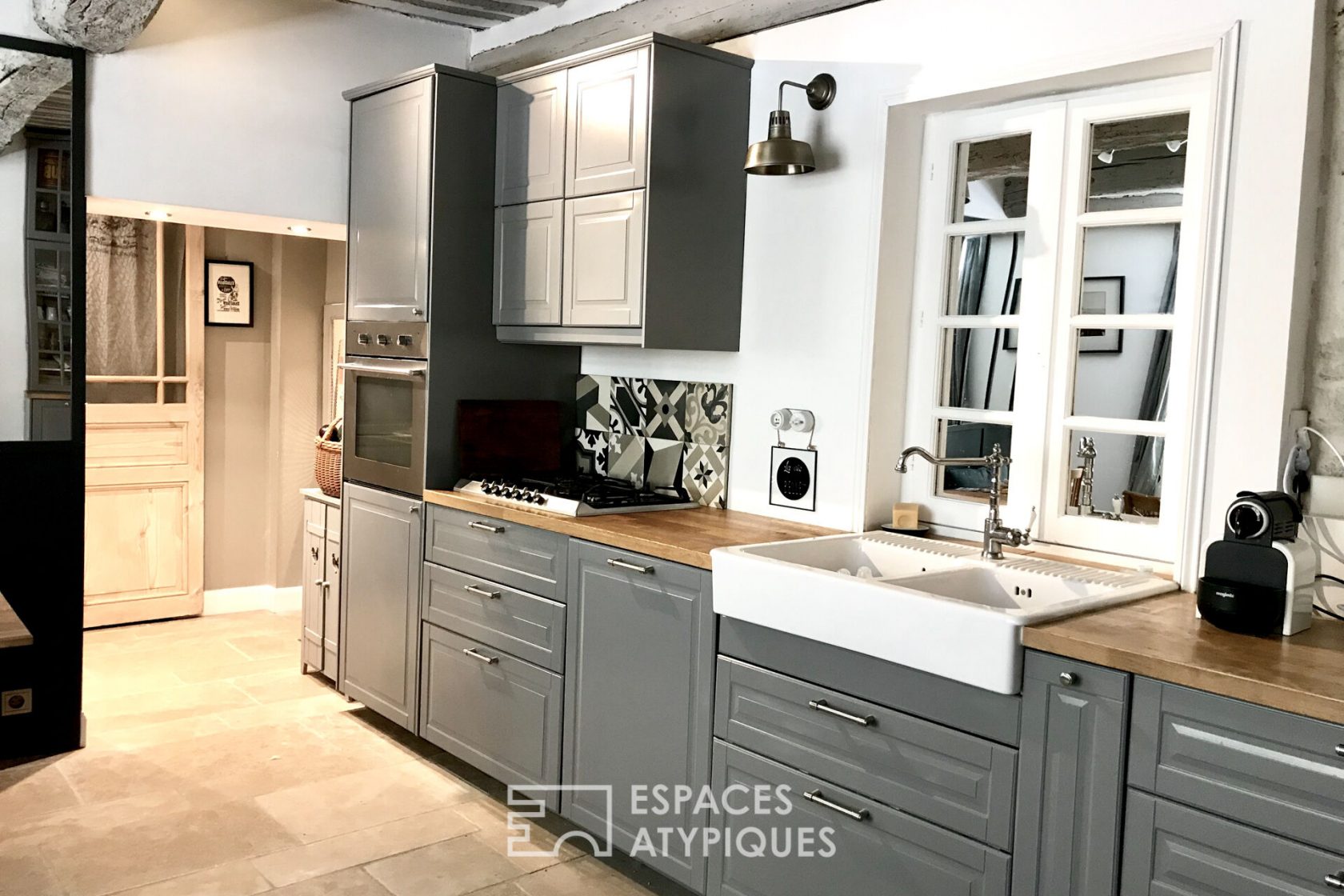 In the heart of Grignan, charming stone village house