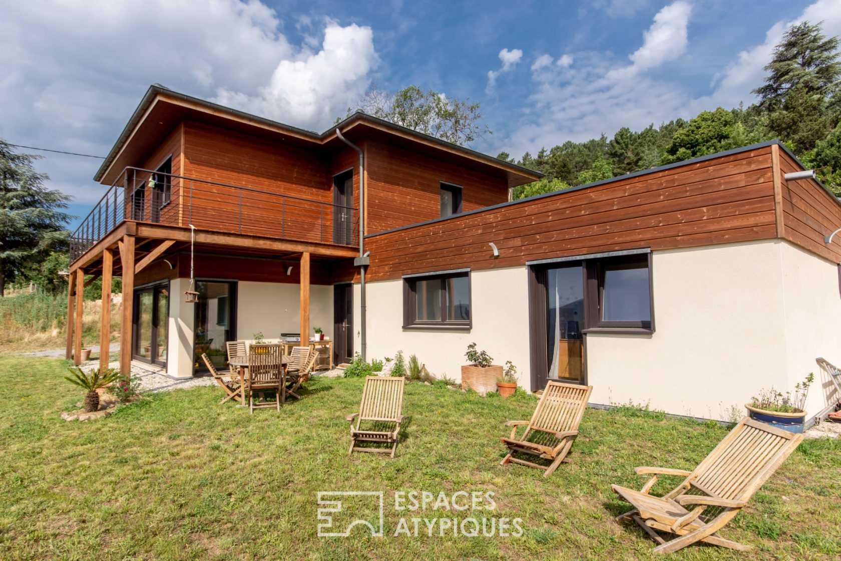 Maison d’architecte bio-climatique et écologique avec vue