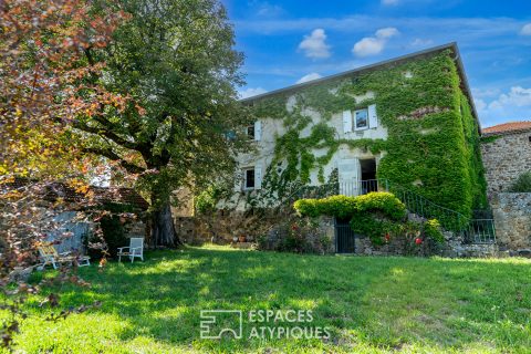 Dans un cadre bucolique, se conte l’esprit  d’une charmante maison de campagne du 18ème siècle.