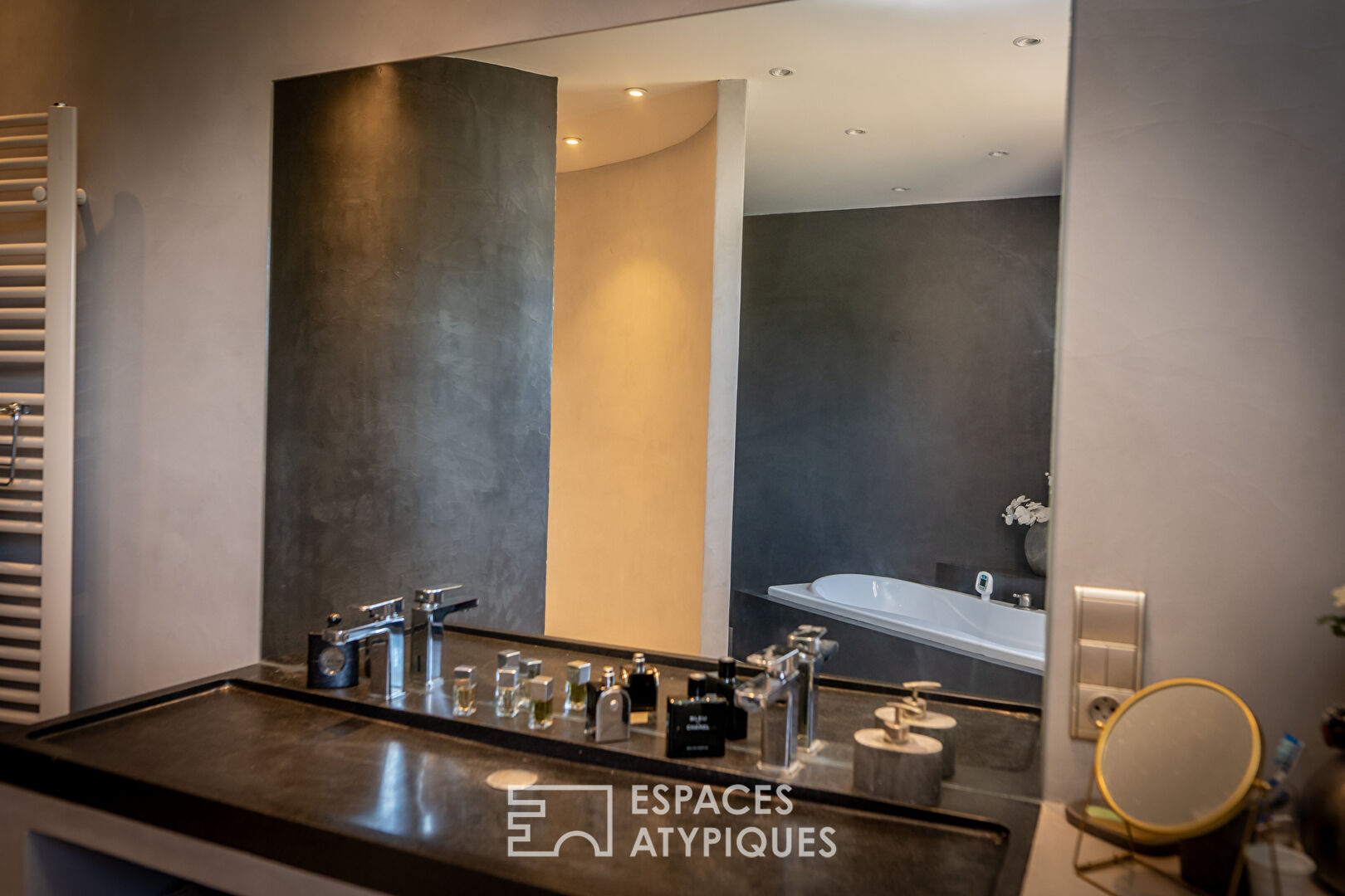 A property in the Drôme with a touch of Provence.