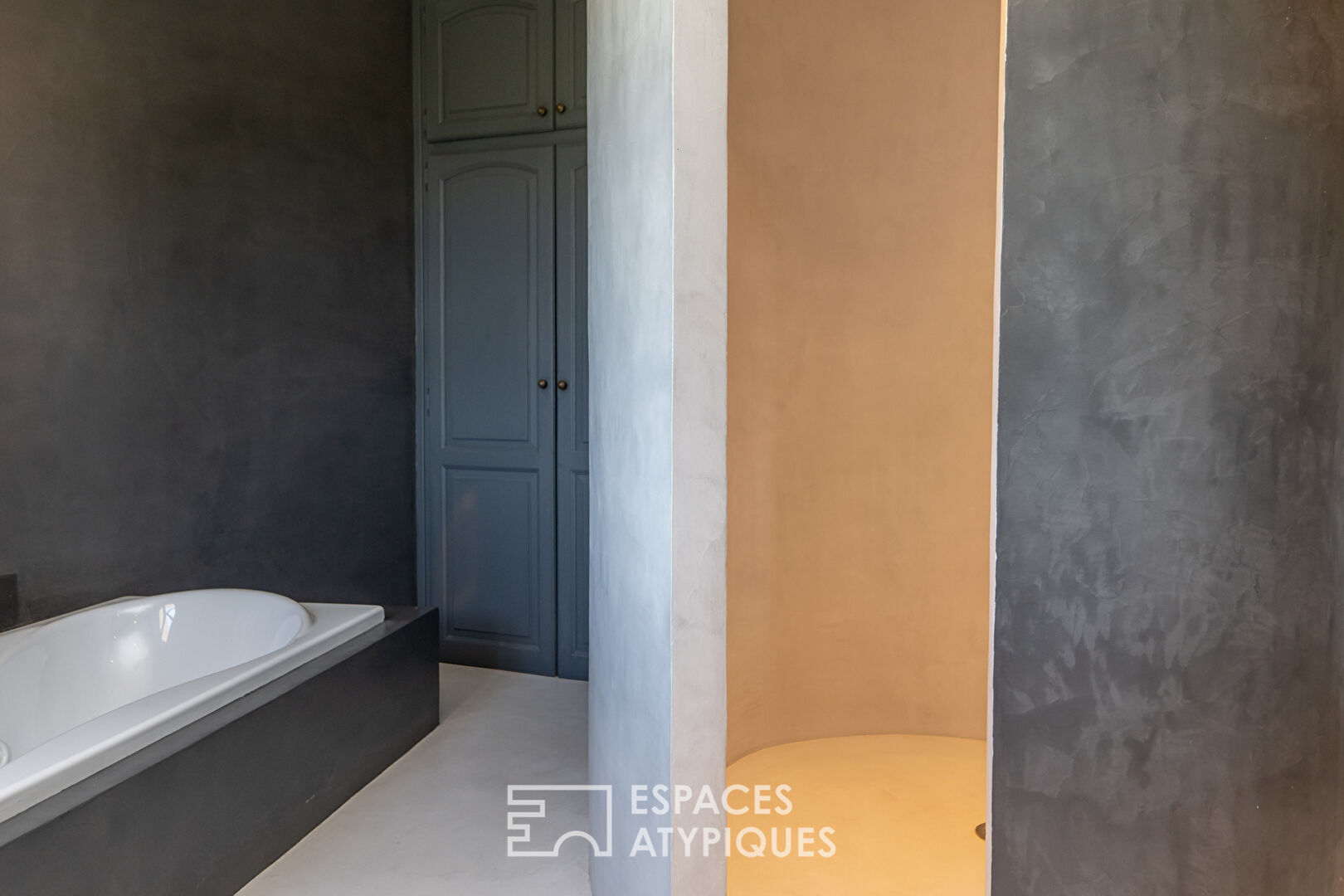A property in the Drôme with a touch of Provence.