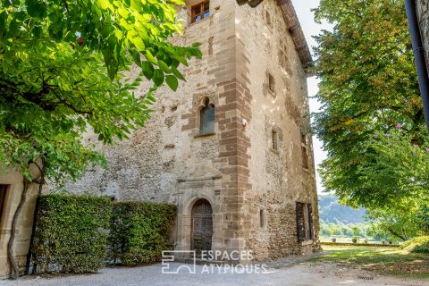 Maison forte et son domaine dans la Drôme des Collines