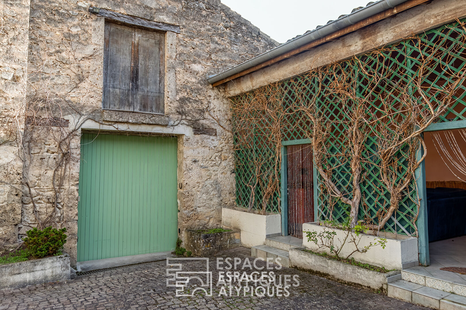 This old village house in the Drôme has the flavour of childhood memories.