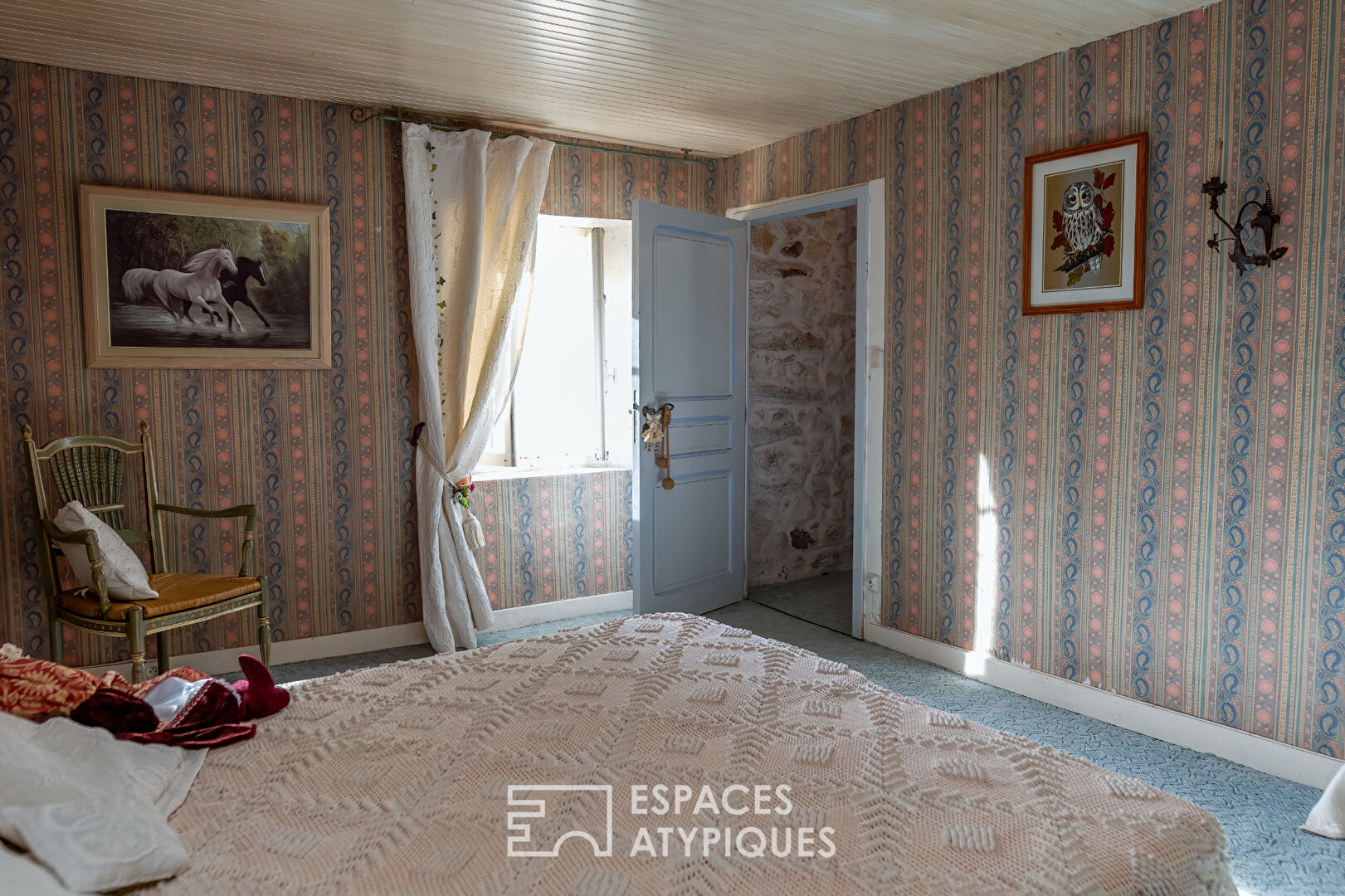 Cette ancienne maison de village de la Drôme a la saveur des souvenirs d’enfance.