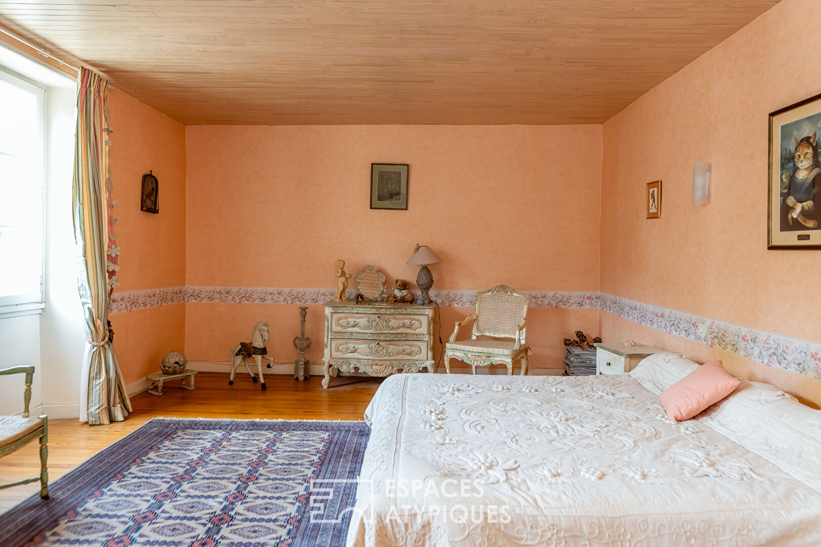 Cette ancienne maison de village de la Drôme a la saveur des souvenirs d’enfance.