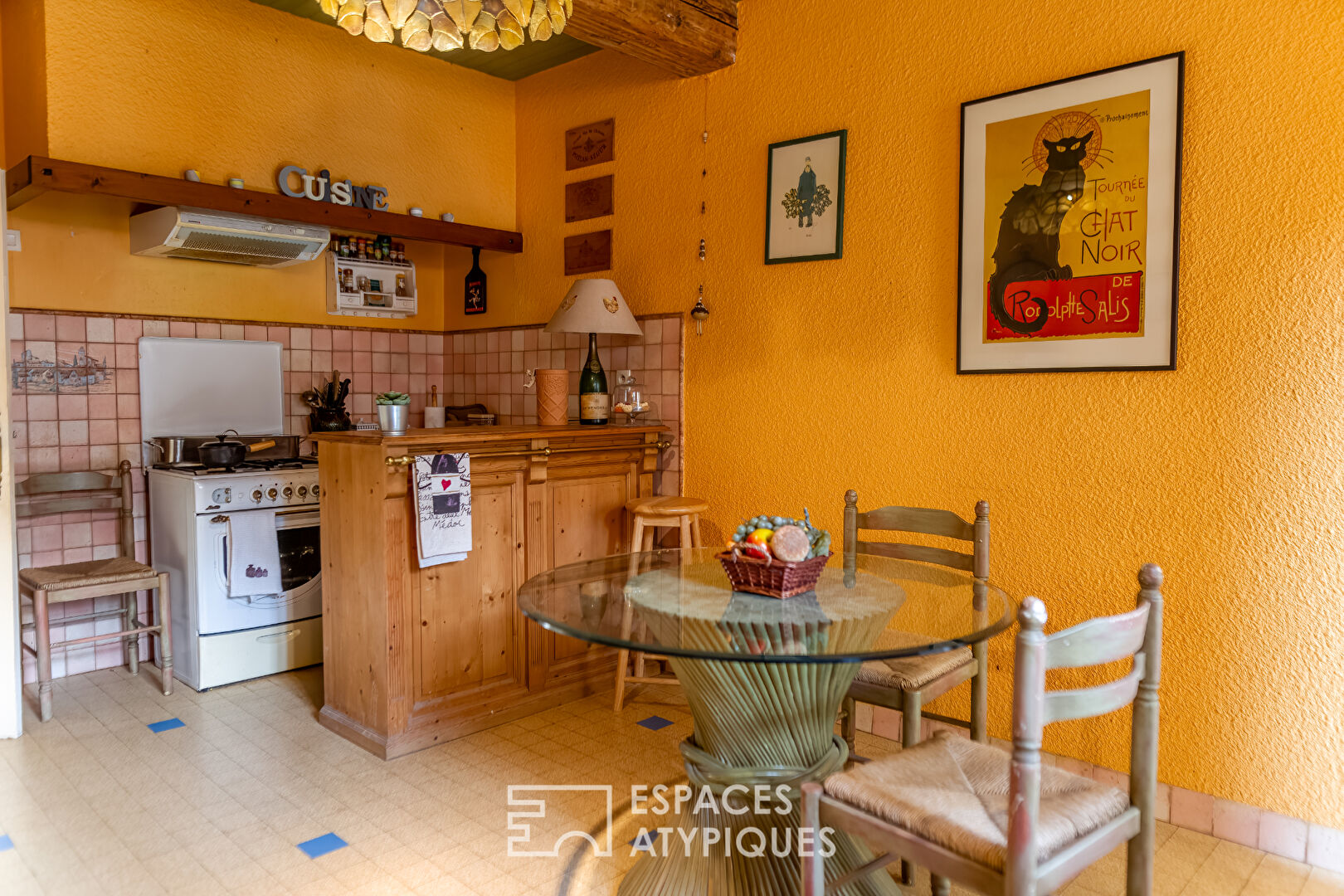 This old village house in the Drôme has the flavour of childhood memories.