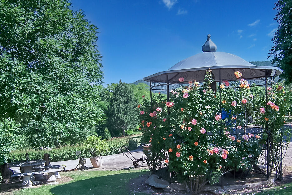 Exceptional property at the foot of the Vercors: Authentic charm and serenity