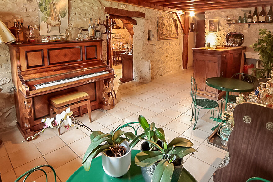 Exceptional property at the foot of the Vercors: Authentic charm and serenity