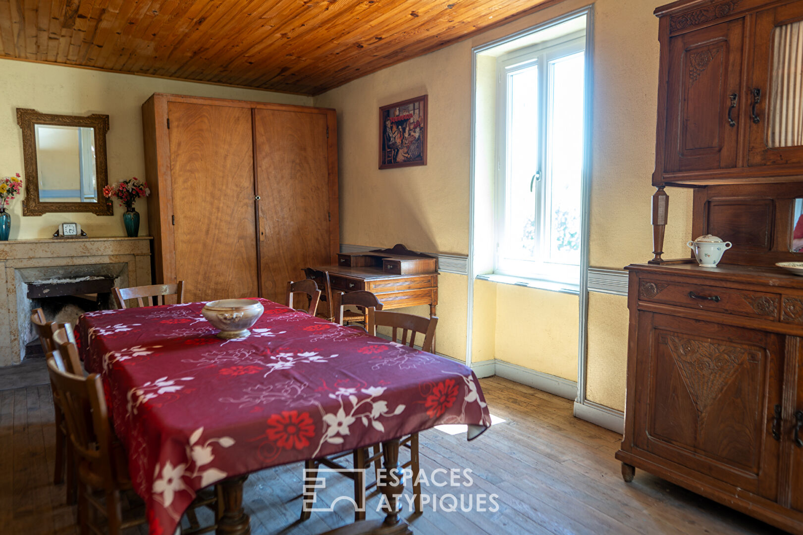 Le temps est suspendu à ce corps de ferme, de l’Ardèche verte.