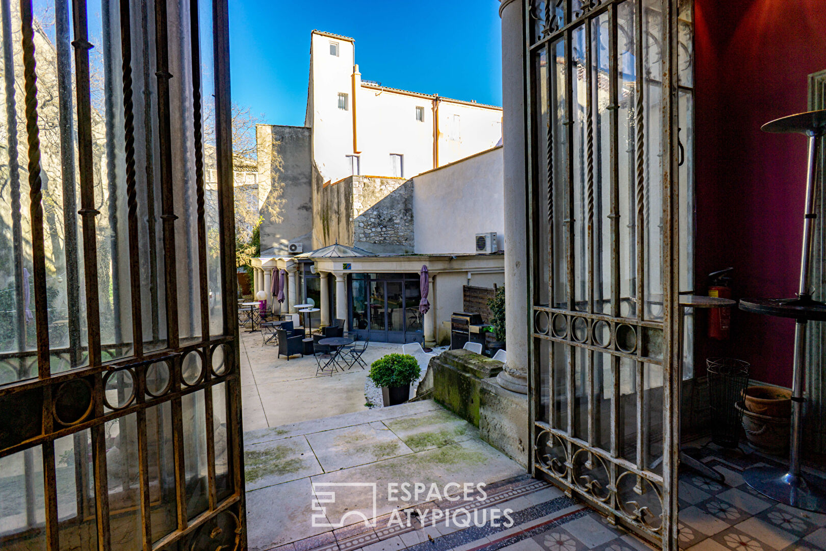 Manor house to renovate in Drôme Provençale