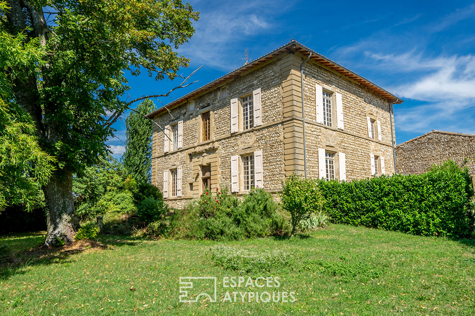 Historic estate near Valence