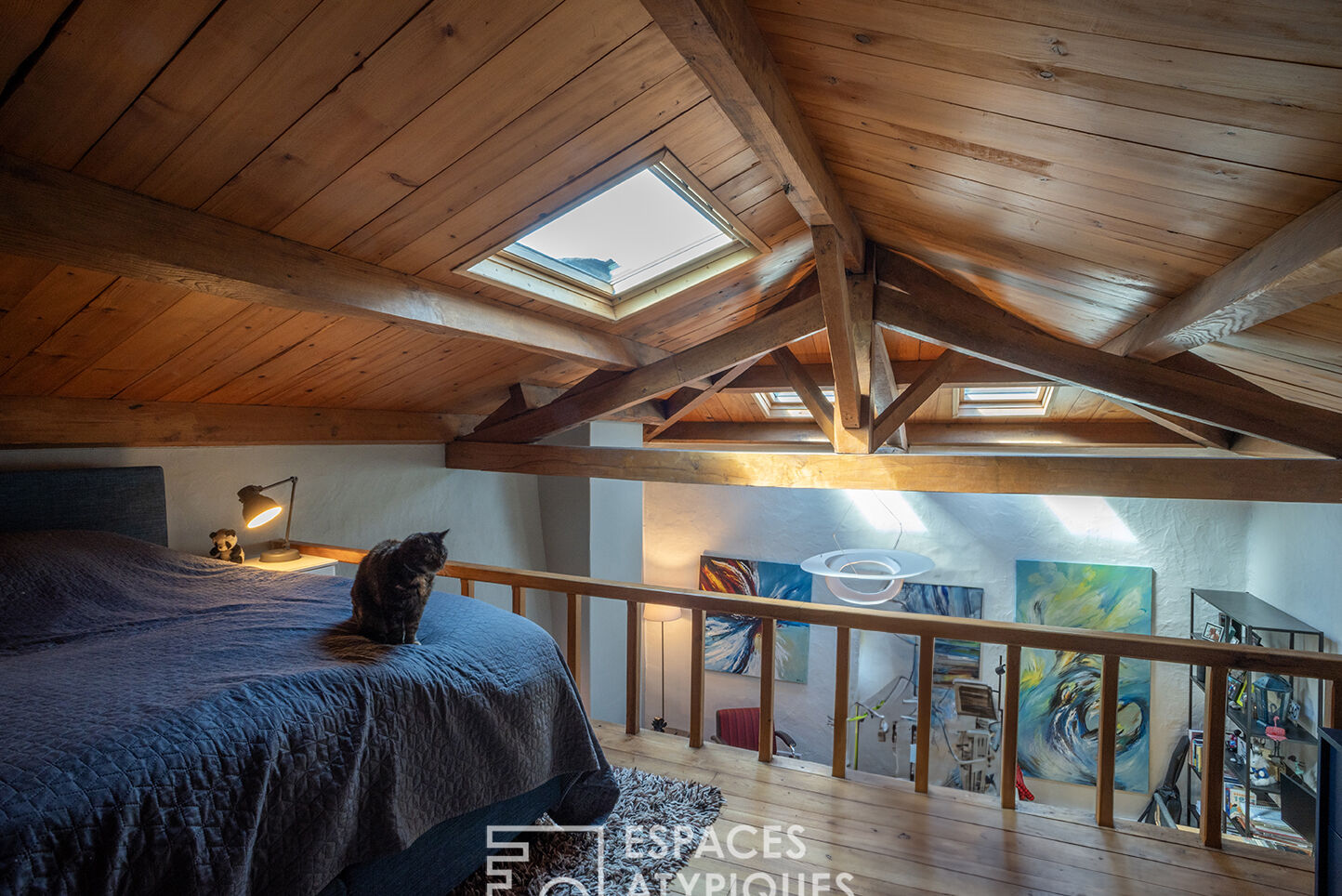 Authentique maison en pierre restaurée avec vue sur 16ha en Ardèche