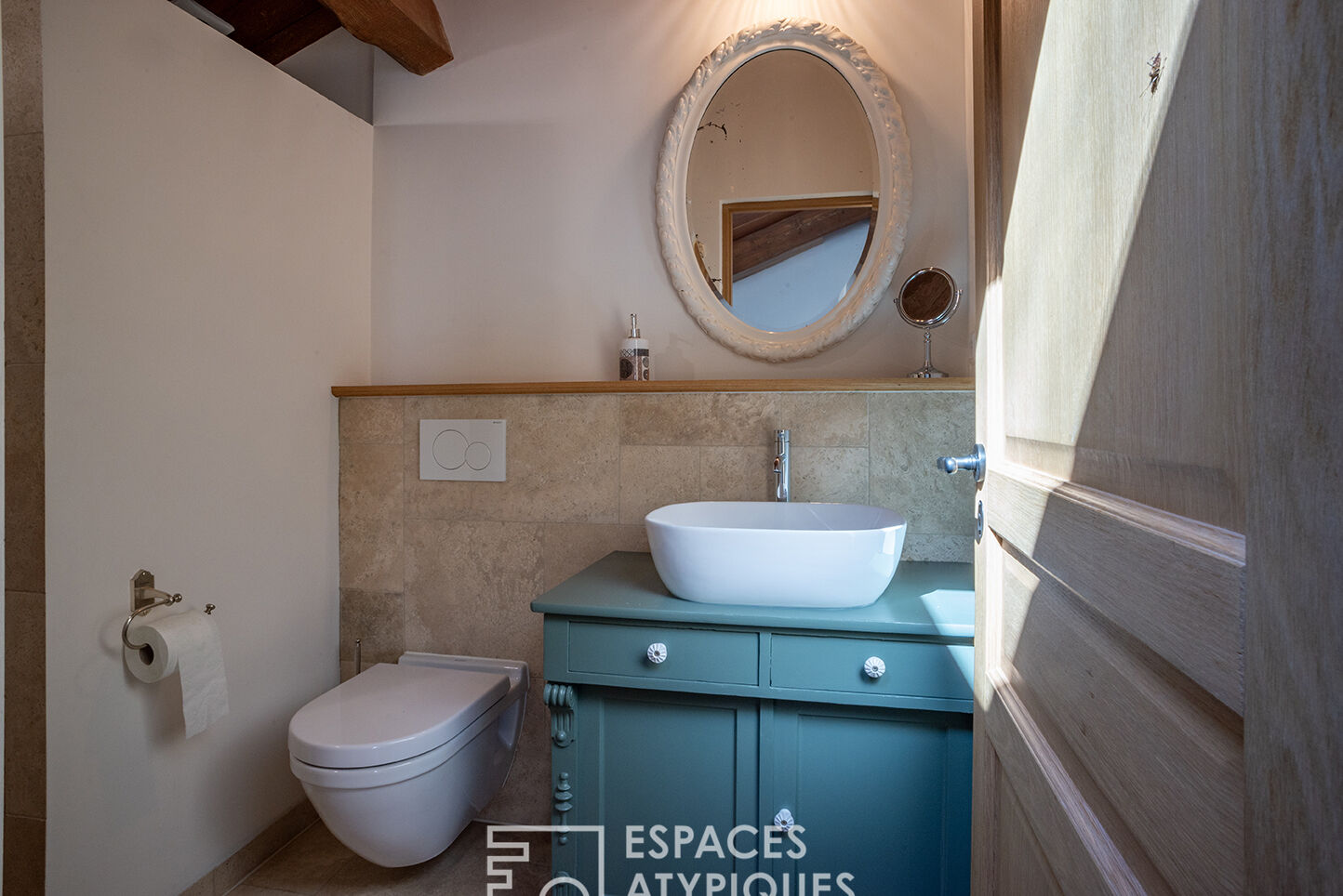 Authentique maison en pierre restaurée avec vue sur 16ha en Ardèche