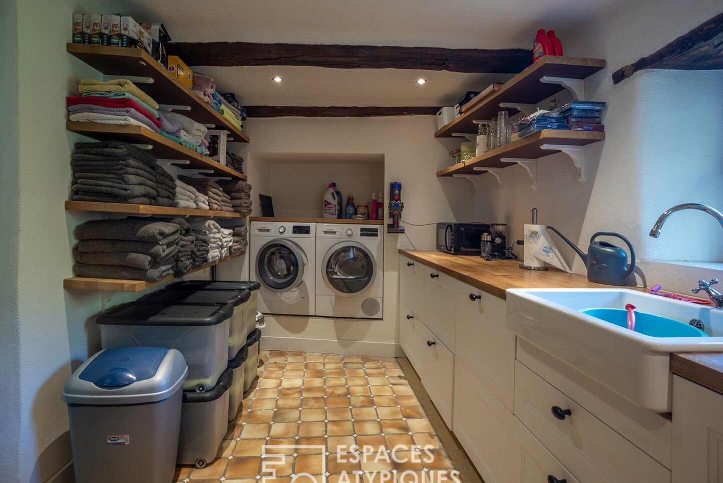 Authentique maison en pierre restaurée avec vue sur 16ha en Ardèche