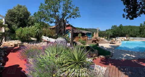 Beau complexe de pavillons au coeur d’une nature préservée ardéchoise