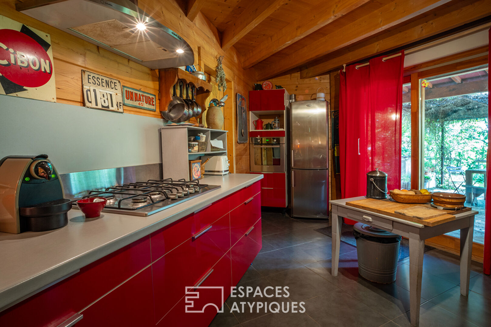 Charming wooden house in the middle of a beautiful pleasure garden in Vals les Bains