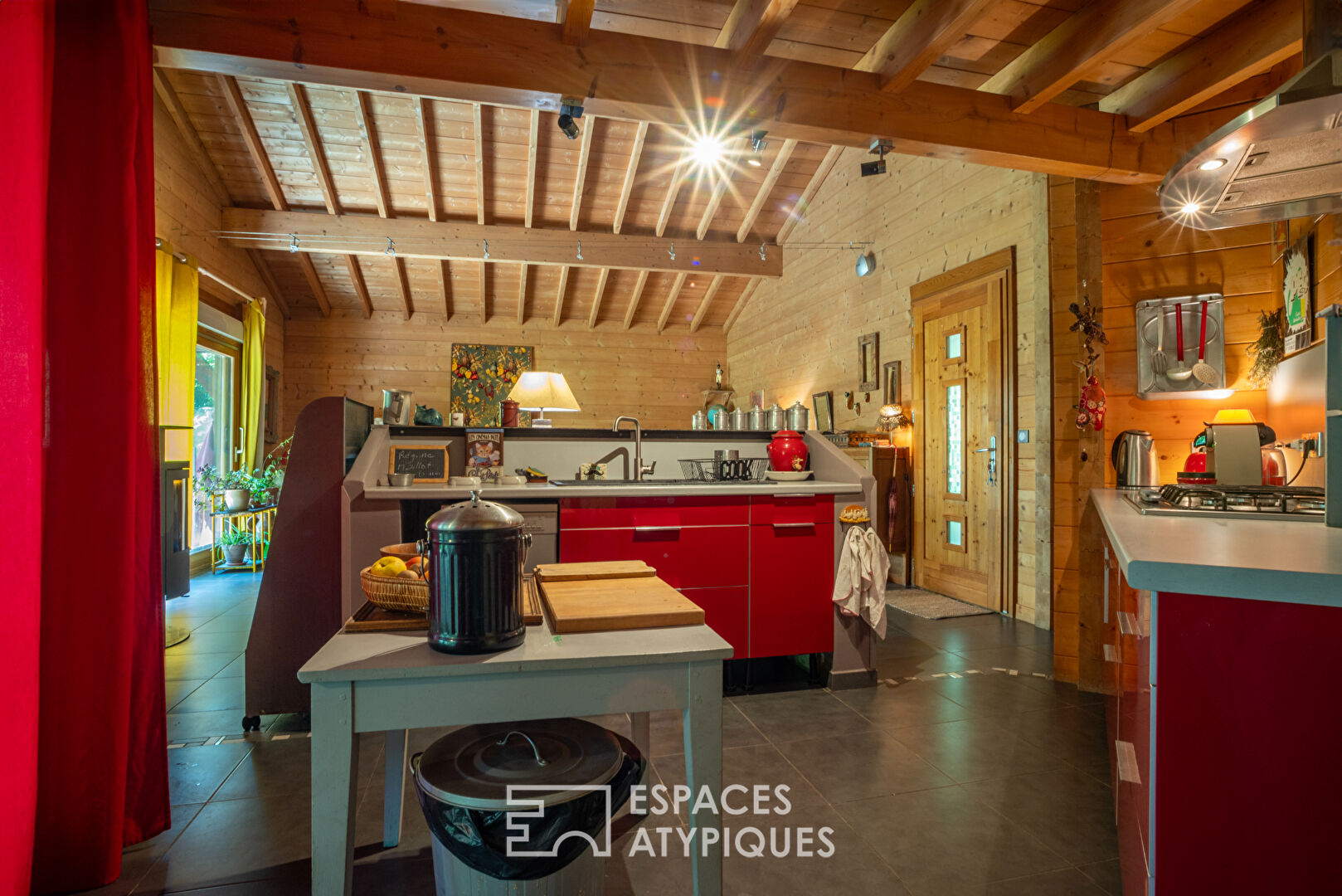 Charming wooden house in the middle of a beautiful pleasure garden in Vals les Bains