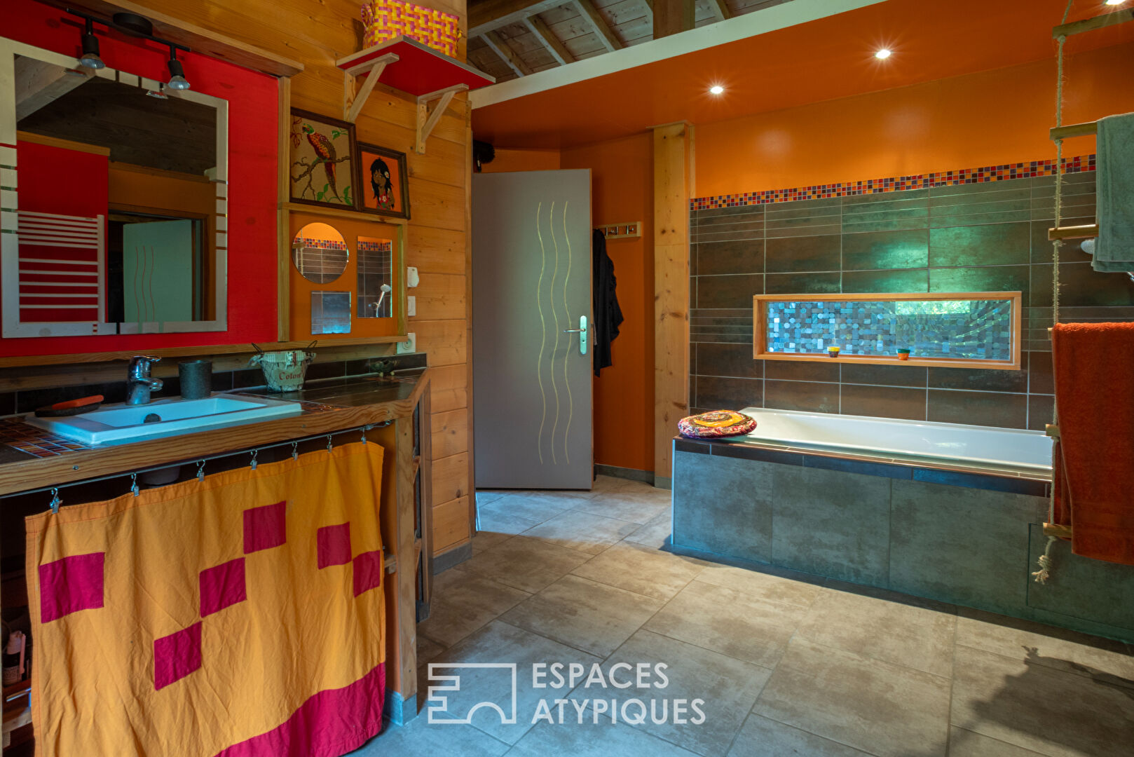 Charming wooden house in the middle of a beautiful pleasure garden in Vals les Bains
