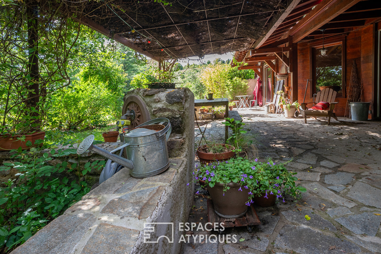 Charming wooden house in the middle of a beautiful pleasure garden in Vals les Bains