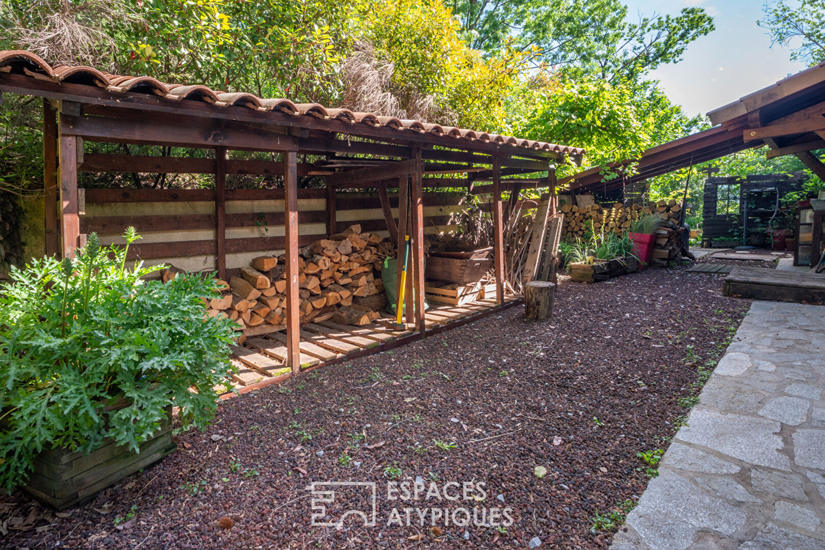 Charming wooden house in the middle of a beautiful pleasure garden in Vals les Bains