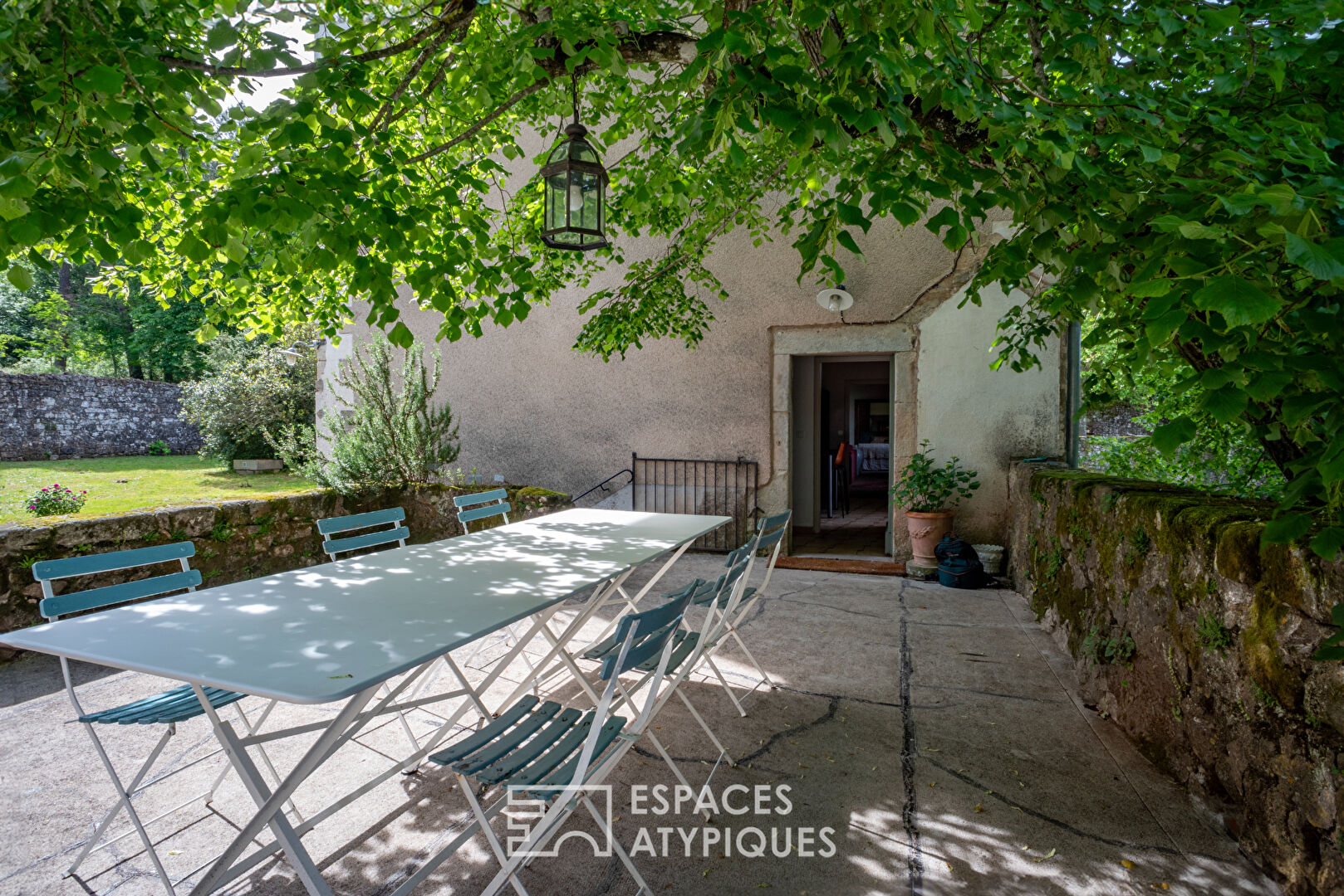 Splendid manor house in the heart of the Monts de l’Ardèche nature park