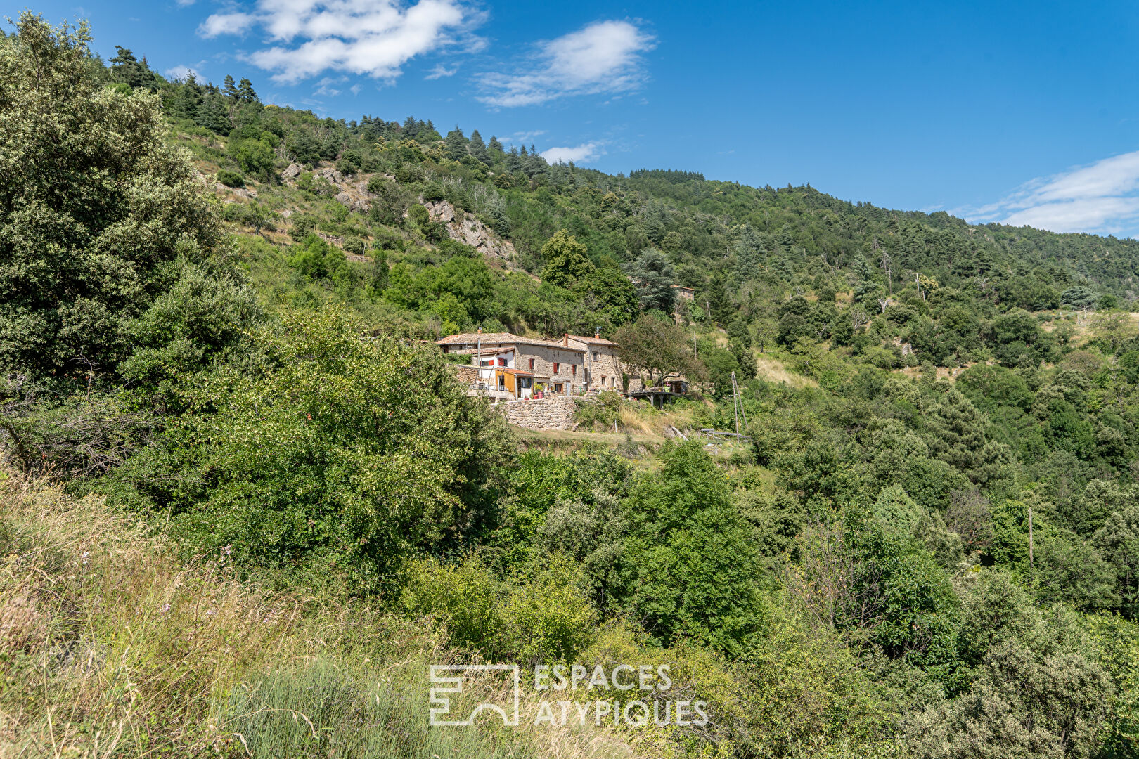 Renovated hamlet with panoramic views over the Eyrieux Valley