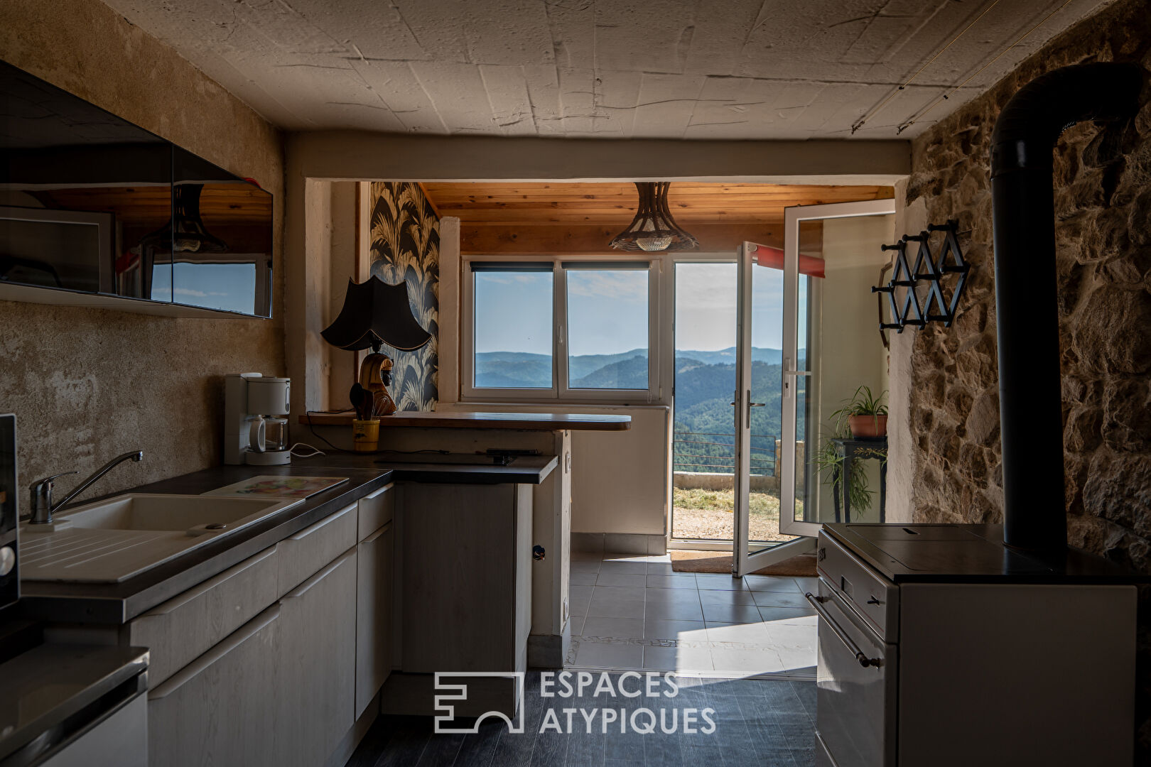 Renovated hamlet with panoramic views over the Eyrieux Valley