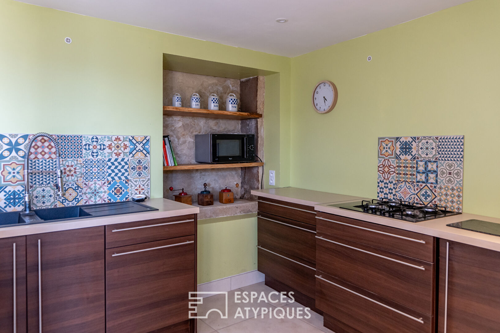 Renovated hamlet with panoramic views over the Eyrieux Valley