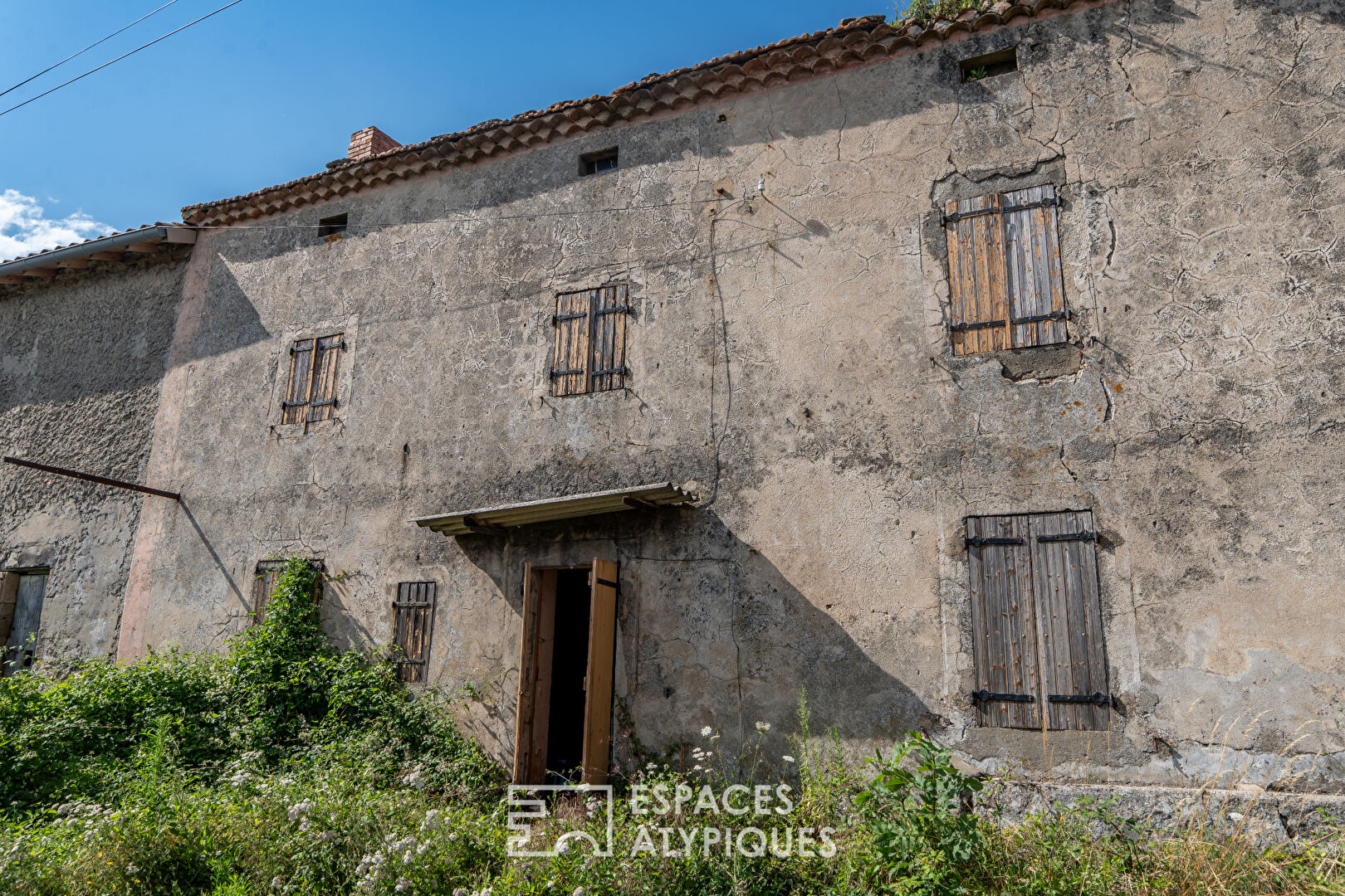 Charming property in the Ardèche with views and meadows
