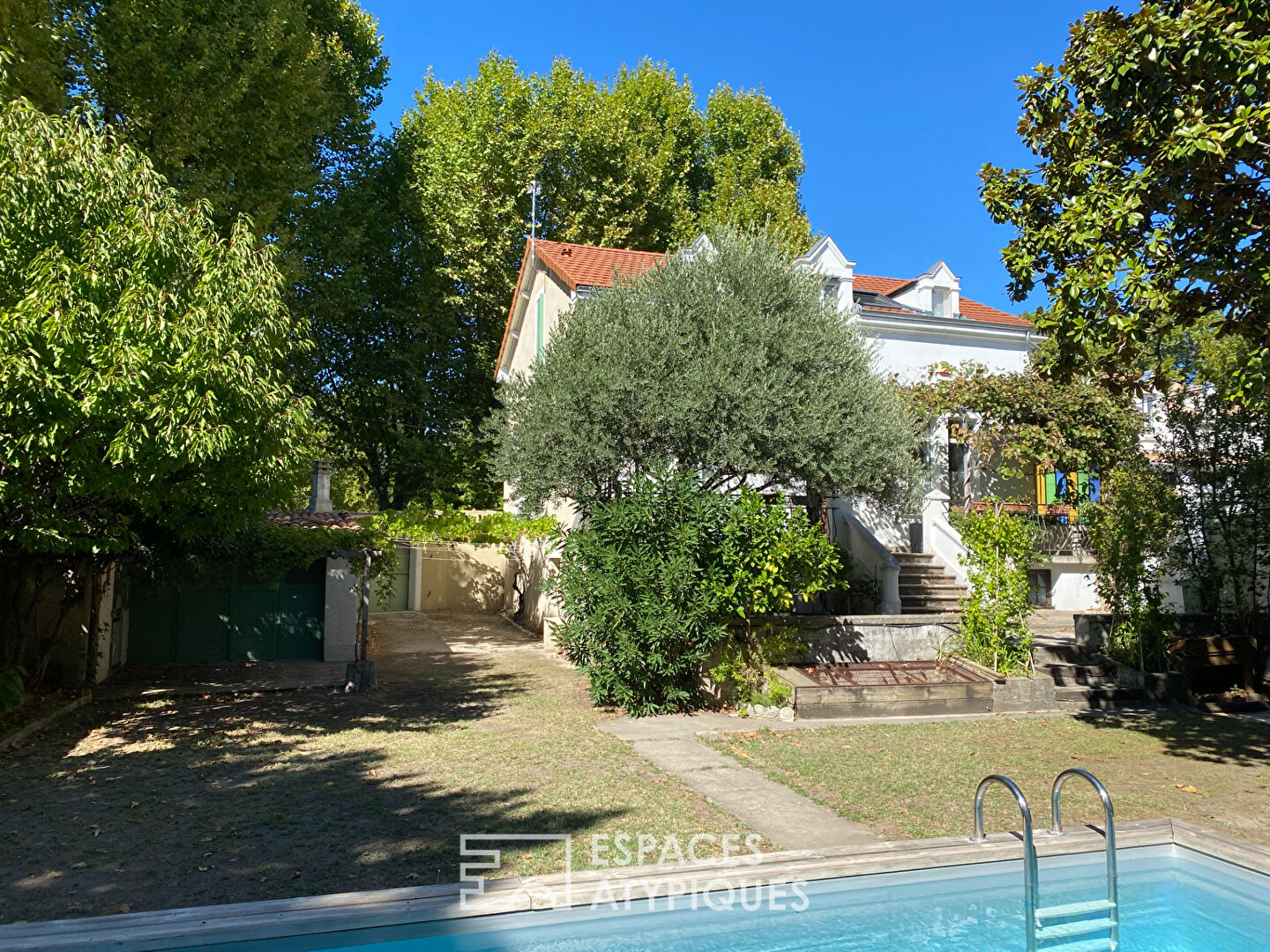 Charming Art Deco house with landscaped garden in Montélimar