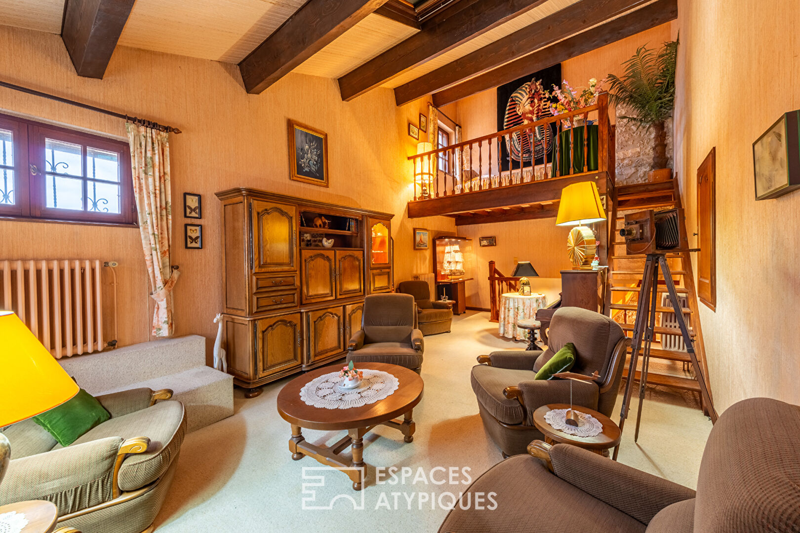 4 flats and commercial premises in a building with character