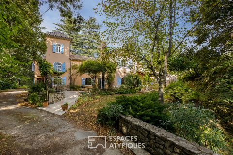 Charming property with vast grounds, swimming pool and uninterrupted views near Dieulefit