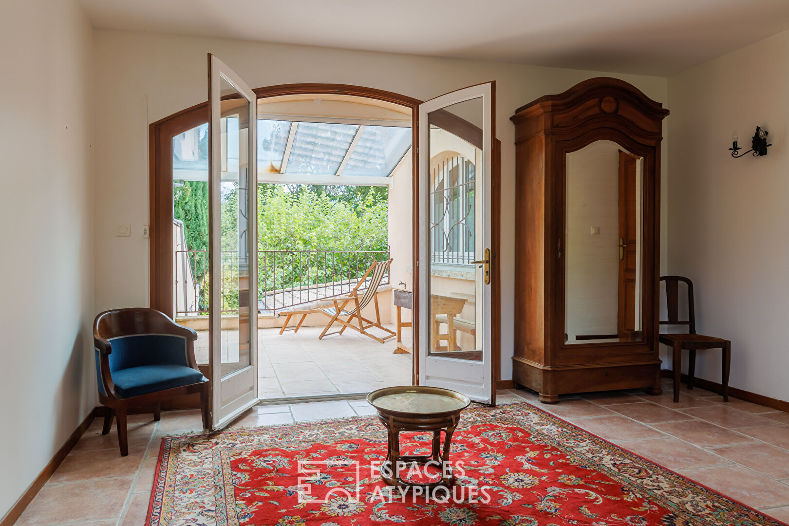 Charming property with vast grounds, swimming pool and uninterrupted views near Dieulefit