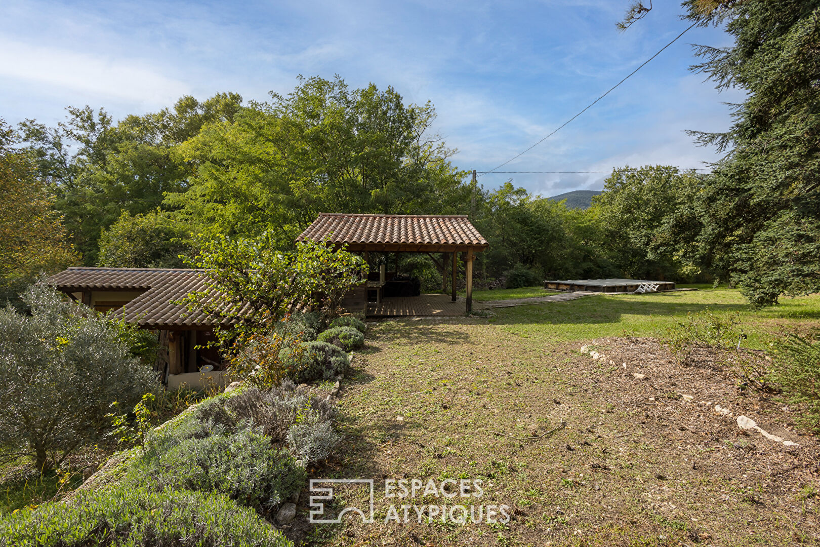 Provençal house with swimming pool and spectacular view