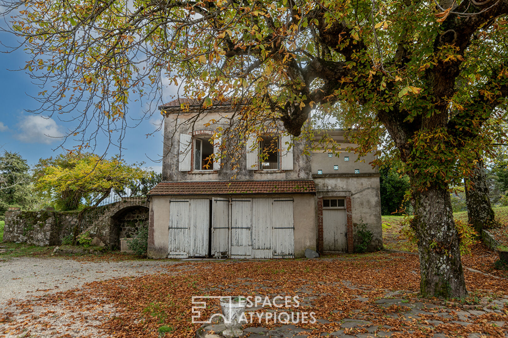 In Ardèche Verte, an old property with unique assets.