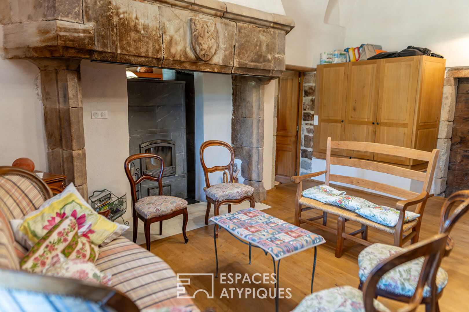 Splendide demeure du XIVe siècle au coeur de la vallée de l’Eyrieux en Ardèche