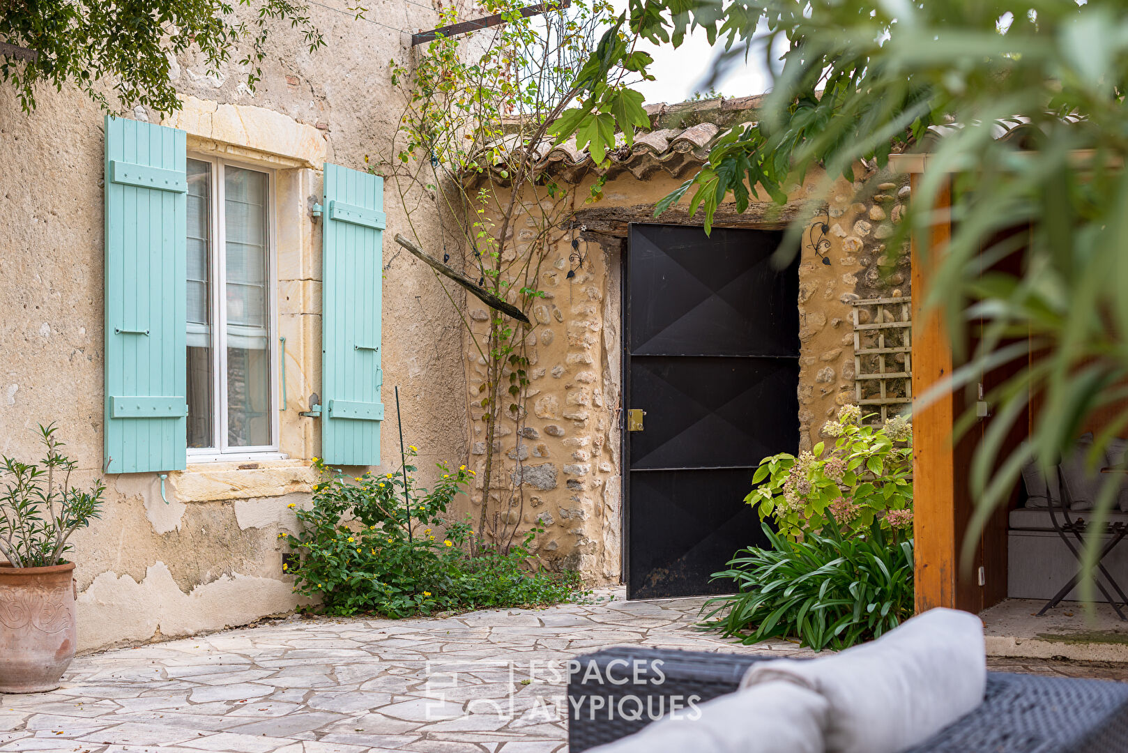 Maison familiale charme et volumes en Drome Provencale