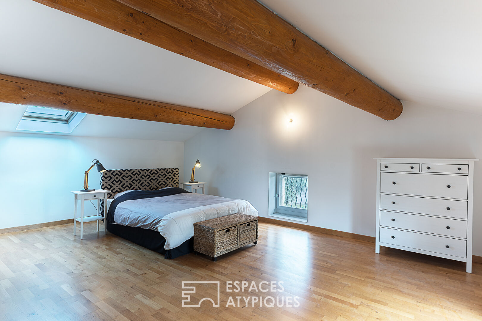 Maison familiale charme et volumes en Drome Provencale