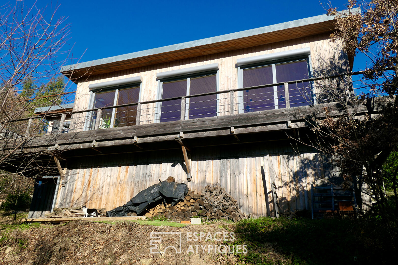 Bioclimatic house in a preserved natural environment in Ardèche