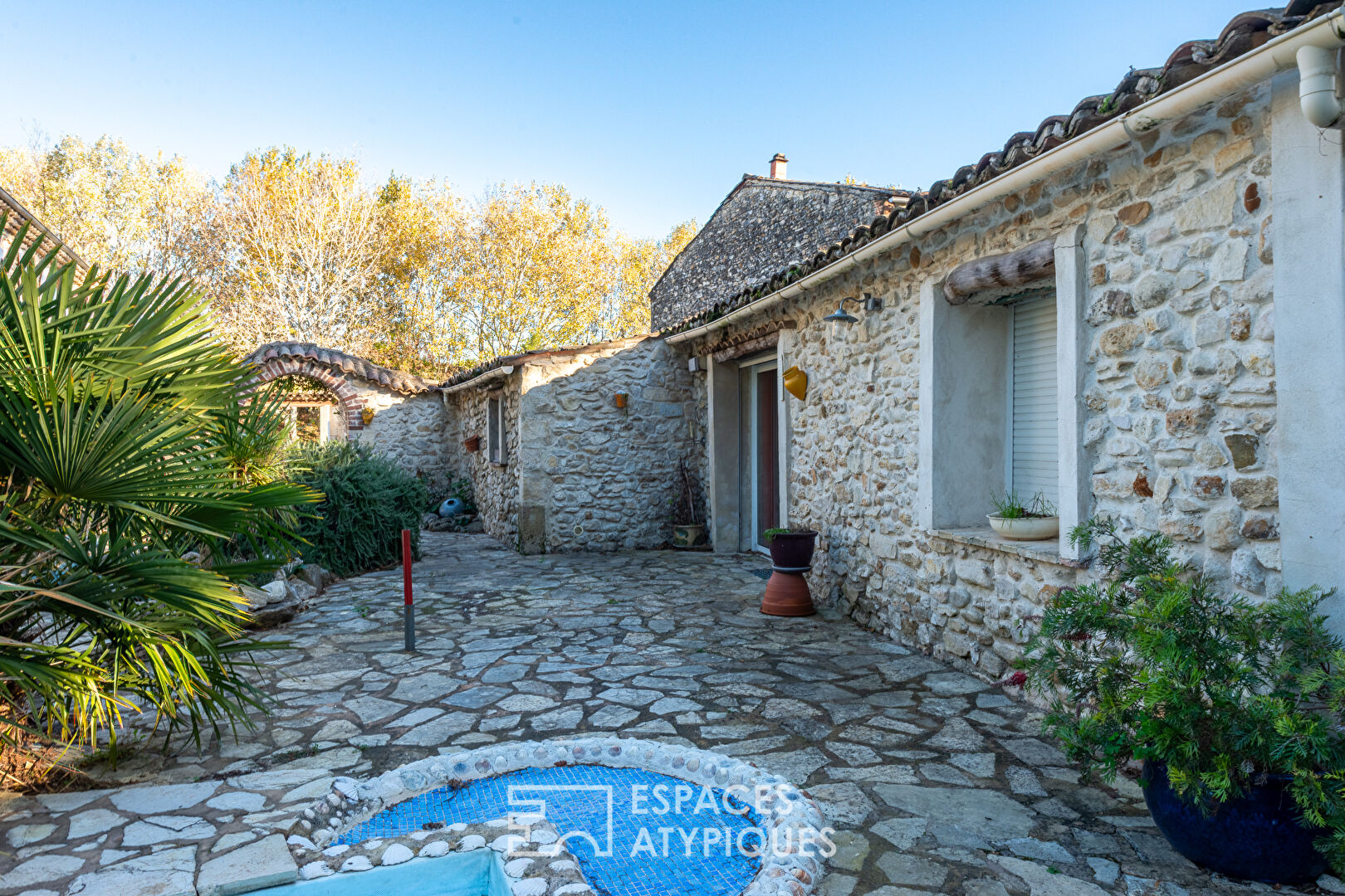 Beautiful character farmhouse in Drome Provencale
