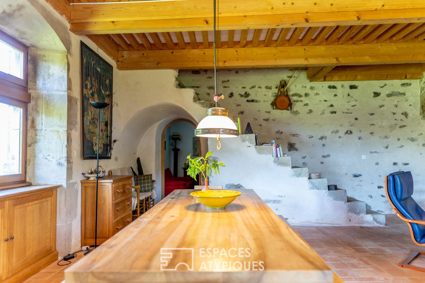 Fully renovated 15th century fortified house