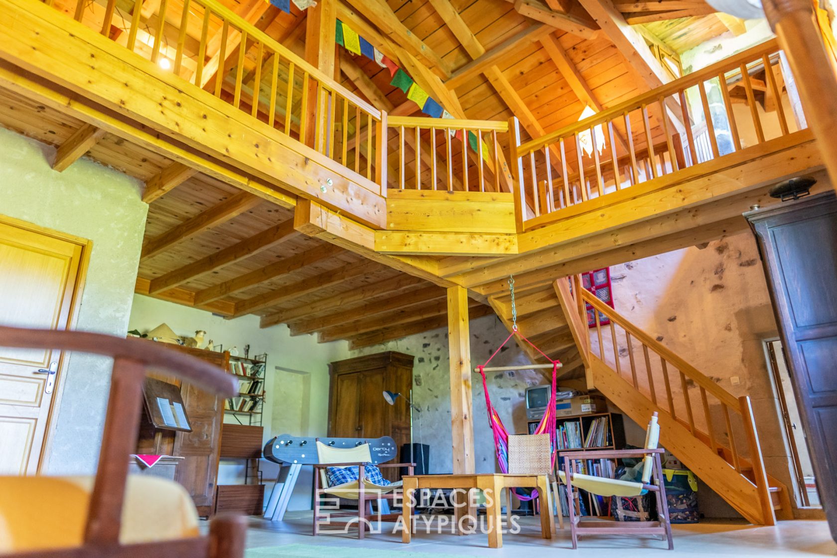 Fully renovated 15th century fortified house