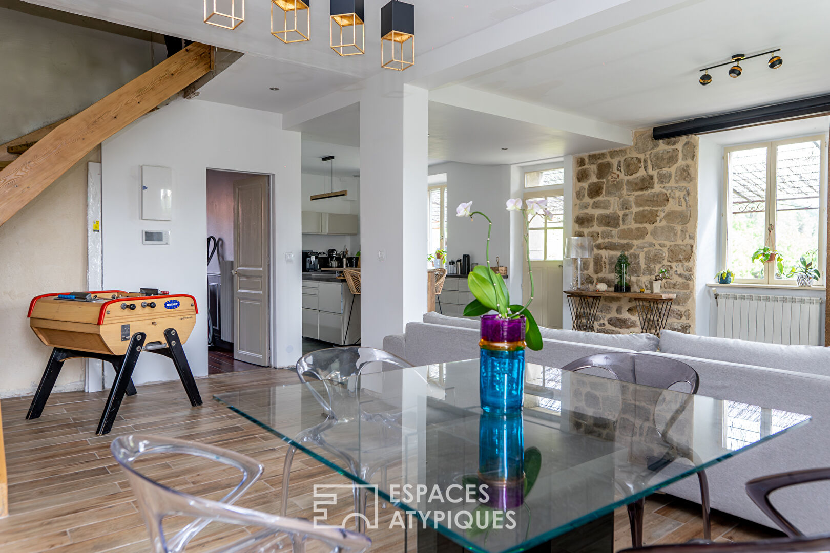 Charming renovated property with view, swimming pool and guest rooms in Southern Ardèche