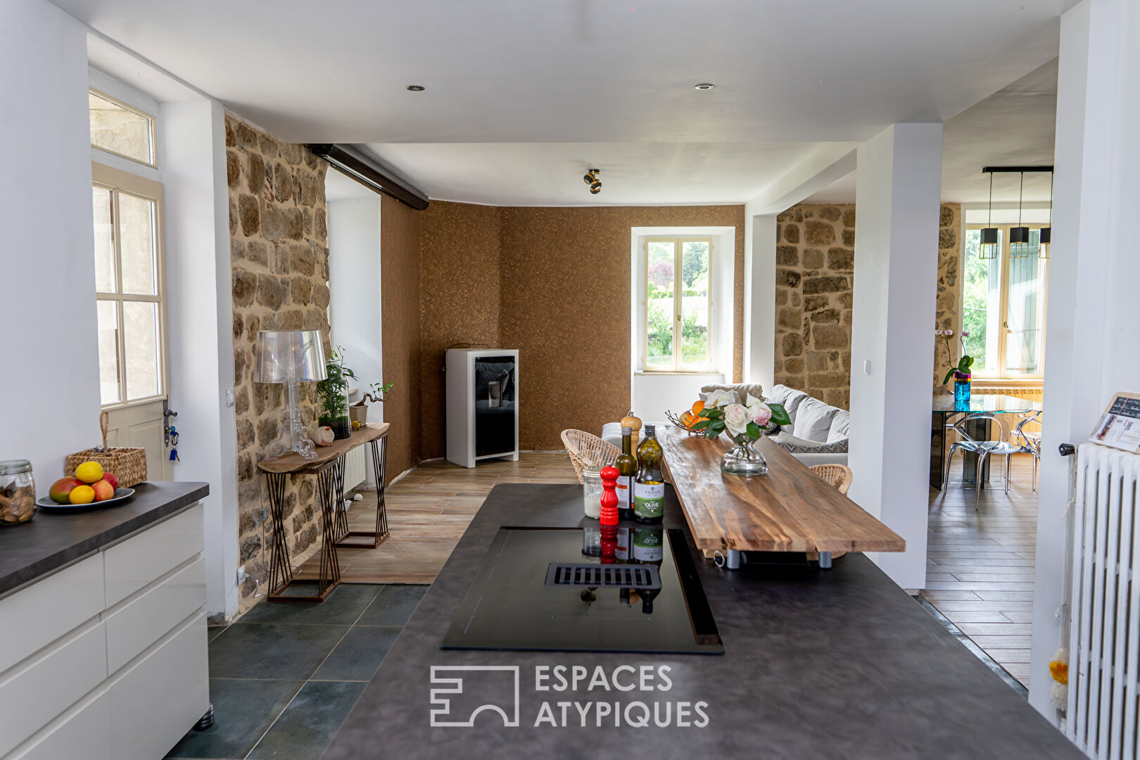 Charming renovated property with view, swimming pool and guest rooms in Southern Ardèche