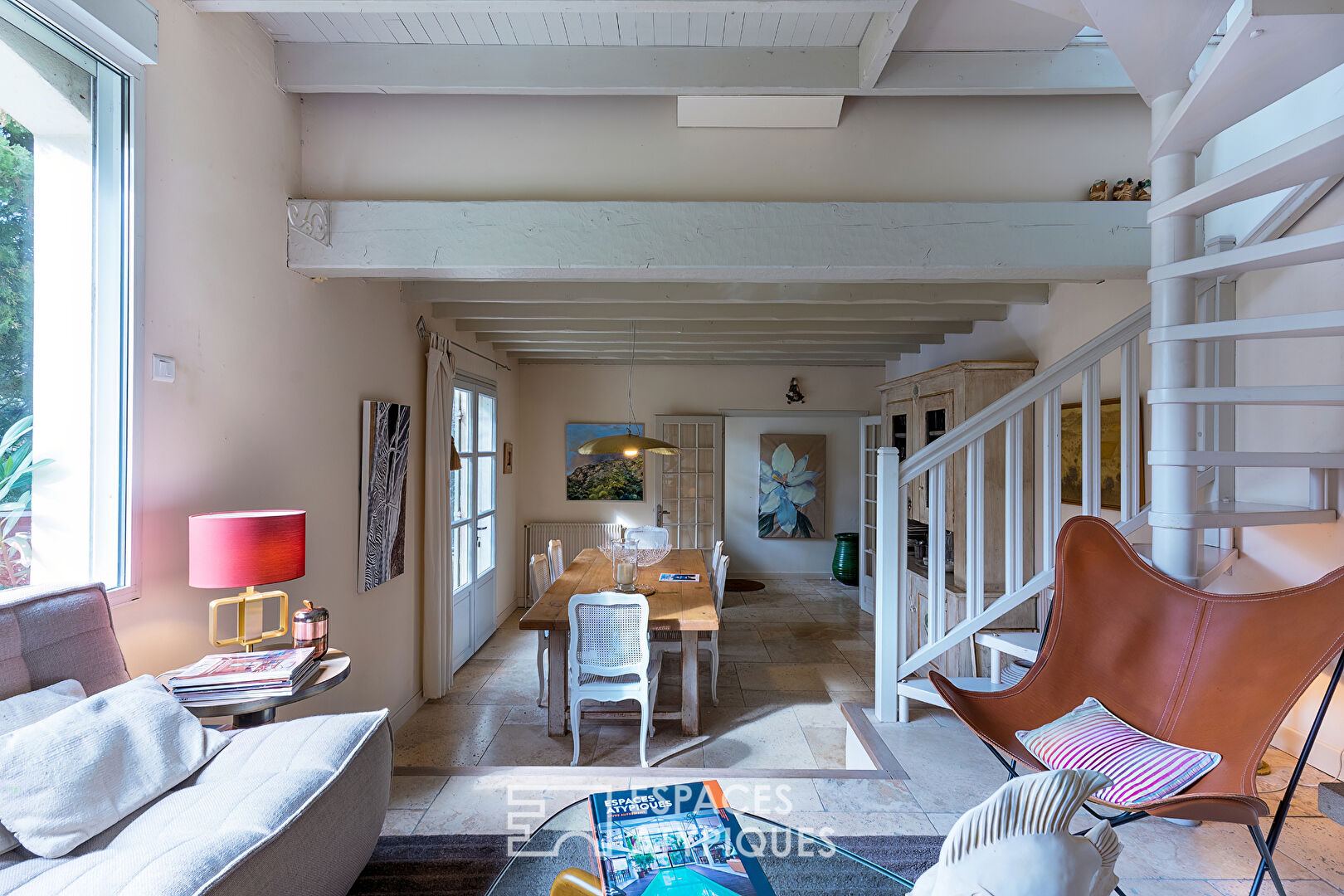 Charme authentique et piscine – Havre de paix proche de Chabeuil