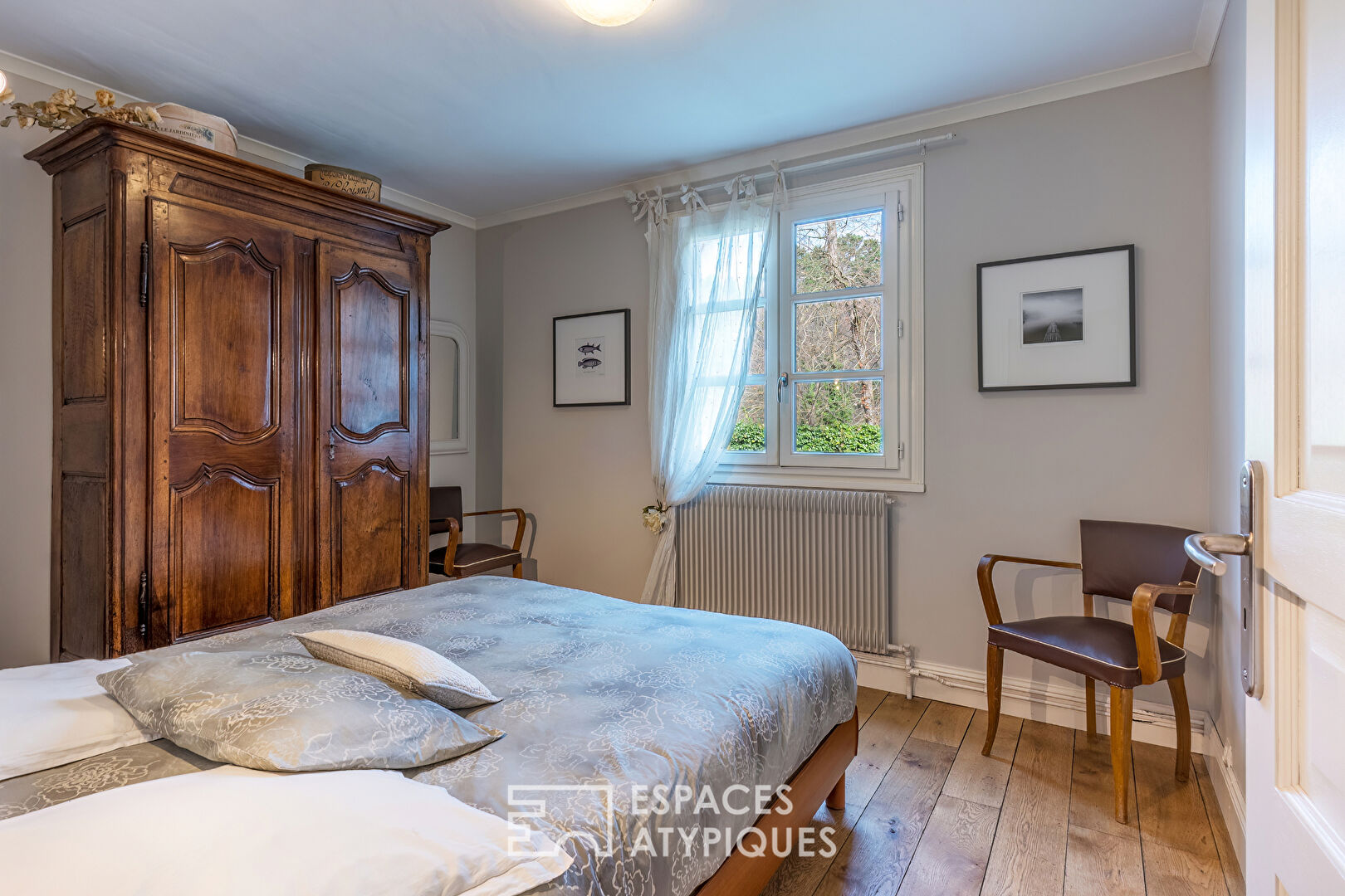 Charme authentique et piscine – Havre de paix proche de Chabeuil