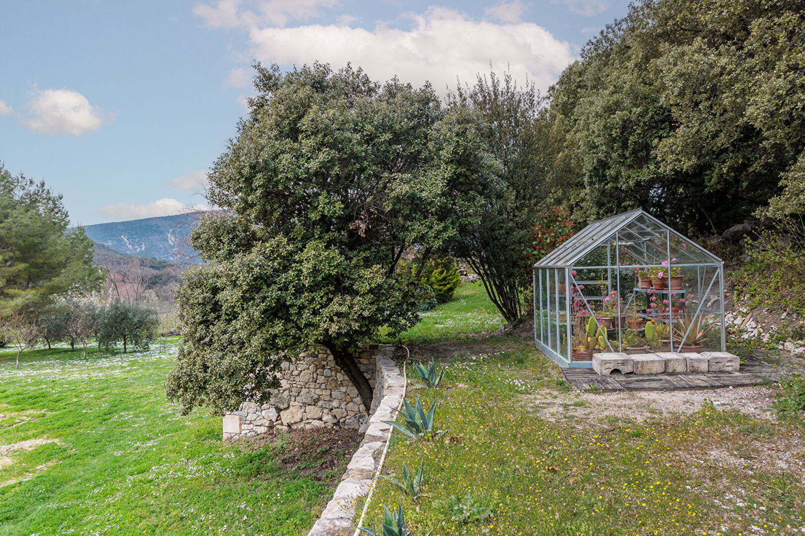 Hameau d’exception pour projet de vie ou d’accueil
