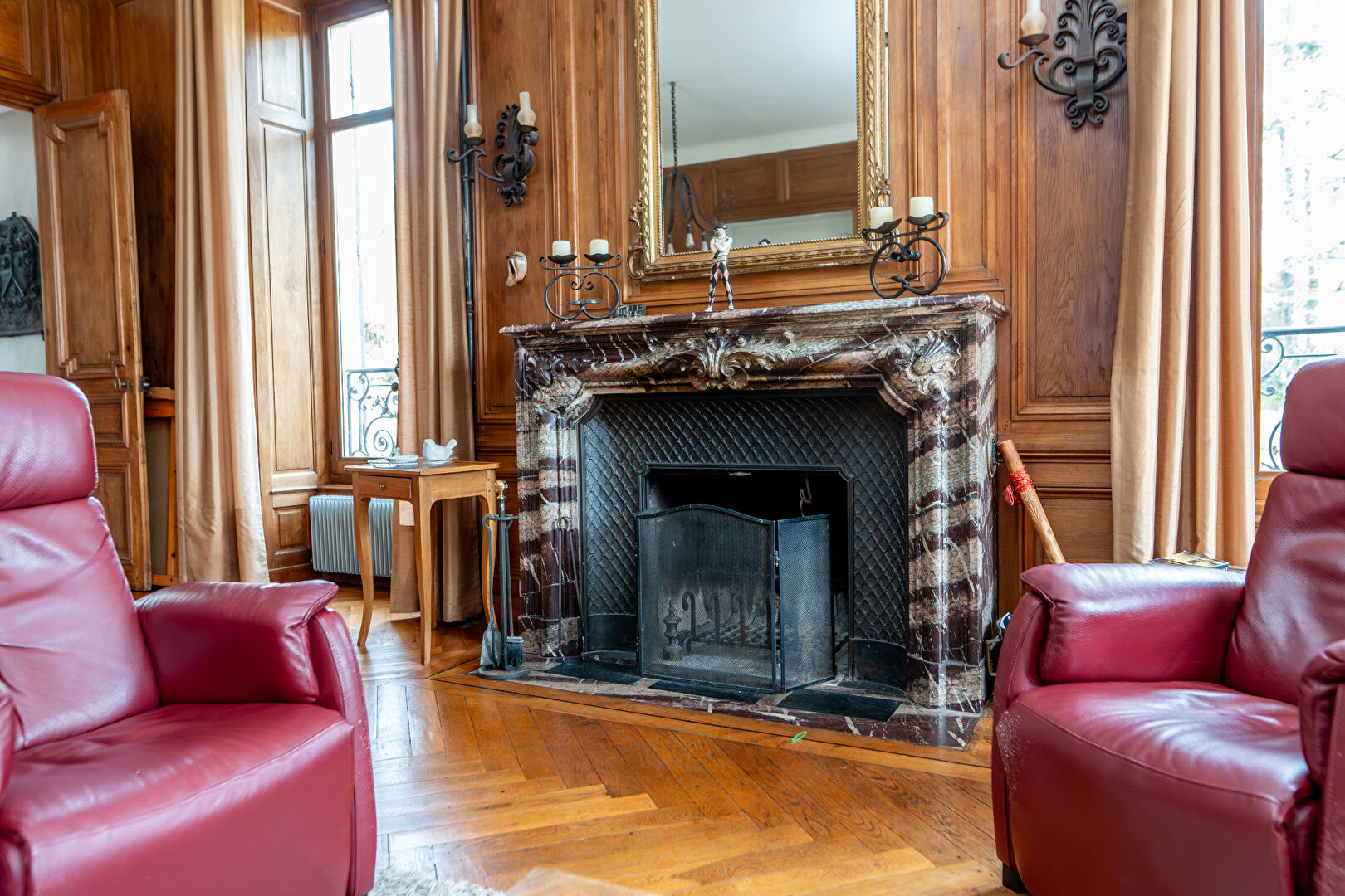 The privileged habitat of a shared castle, in Ardèche Verte.