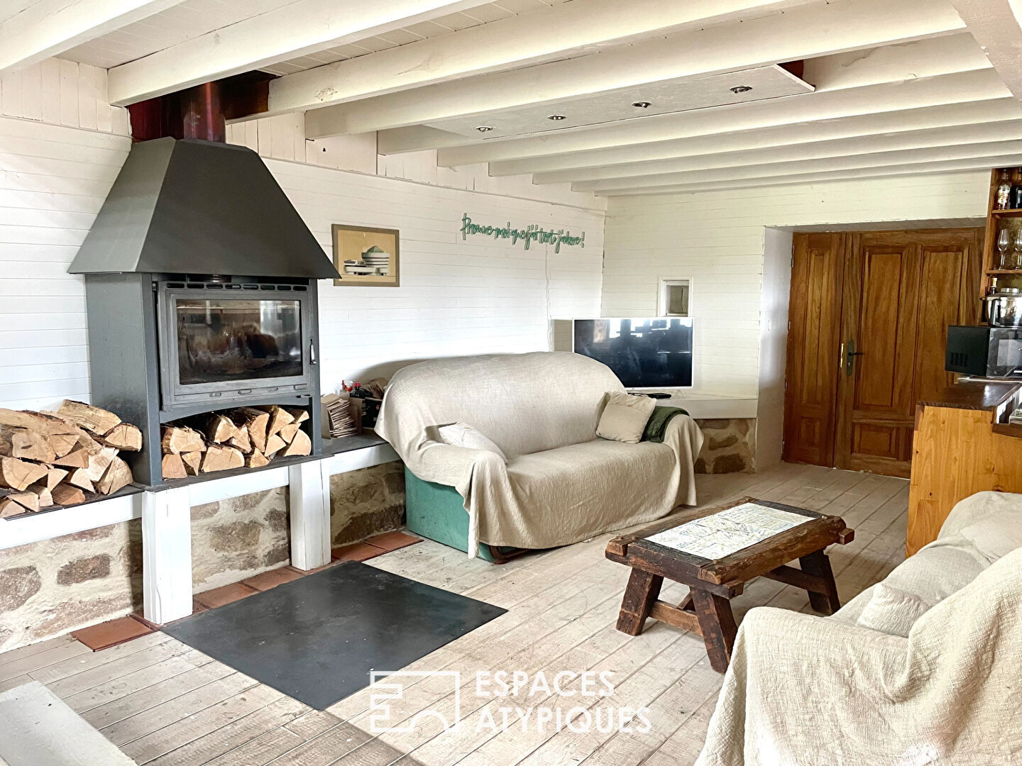 Maison de charme avec piscine et vue imprenable en Ardèche verte